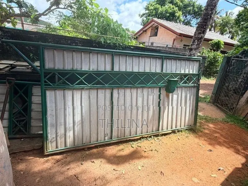 Amano Gate