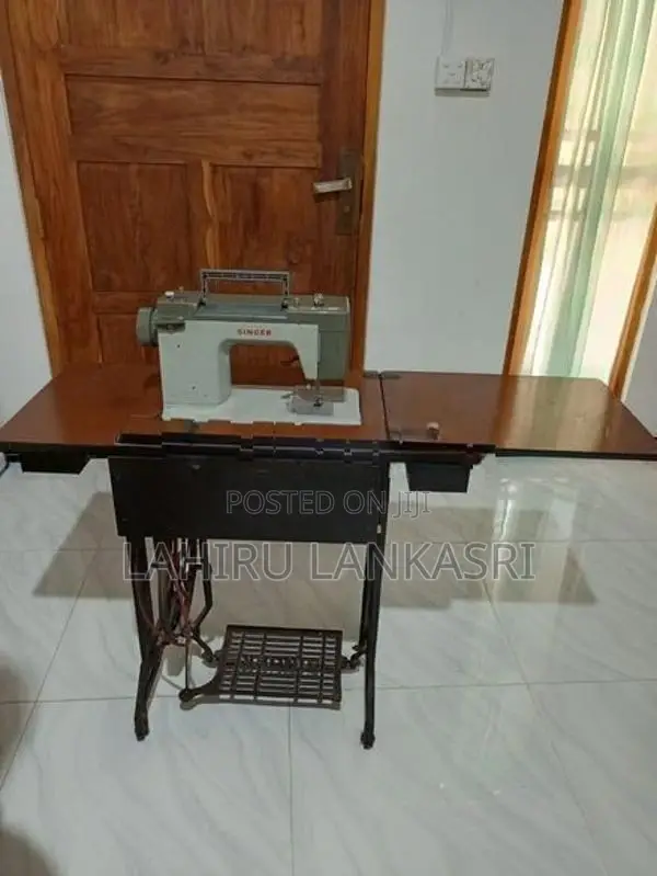 Sewing Machine (මහන මැශින්)