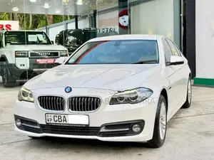 BMW 520d F10 3 OPTION 2016