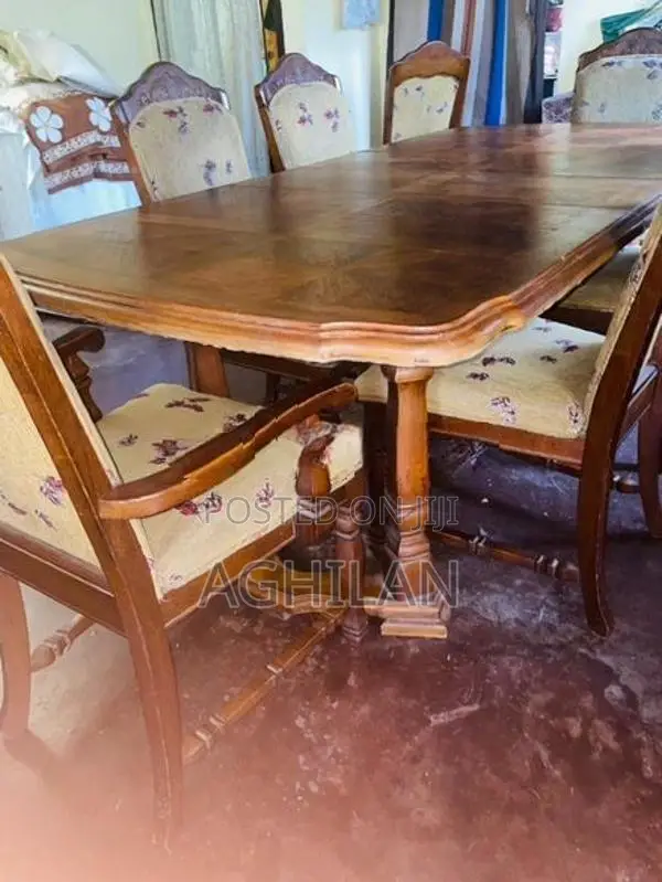 Wooden Dining Table With 8 Chairs (Antique)