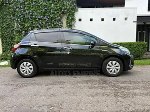 Toyota Vitz Hyrbid 2017