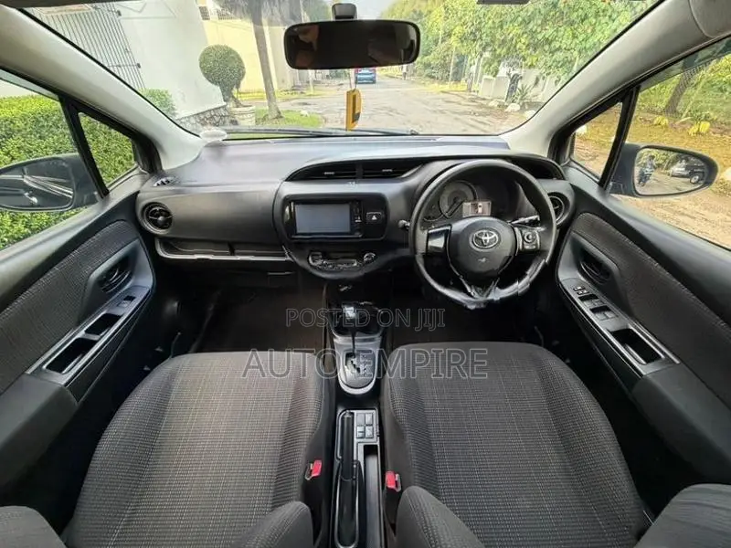 Toyota Vitz Hyrbid 2017