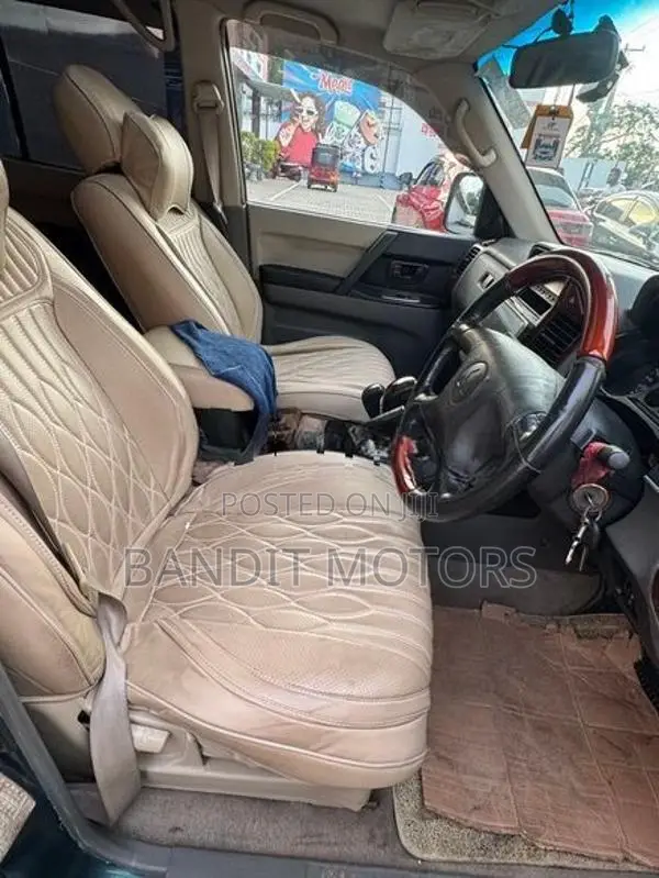 Mitsubishi Montero 2004