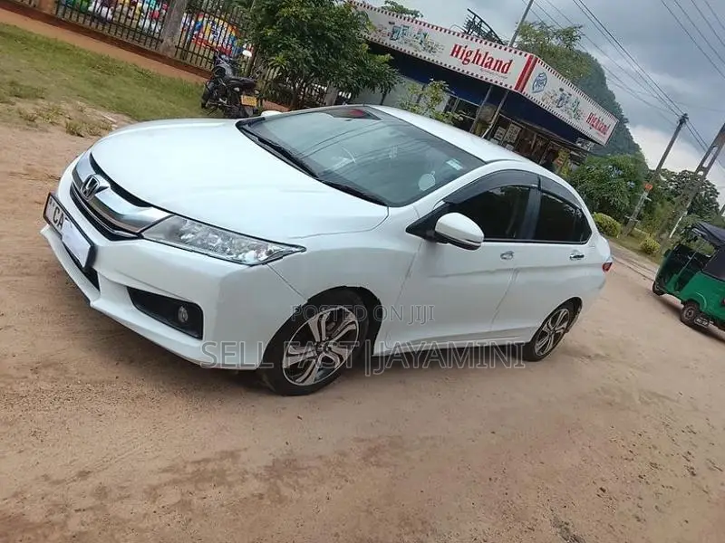 Honda Grace 2014