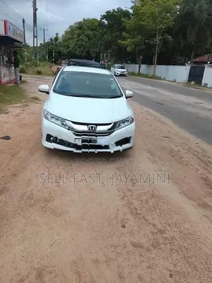 Honda Grace 2014