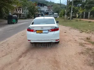 Honda Grace 2014