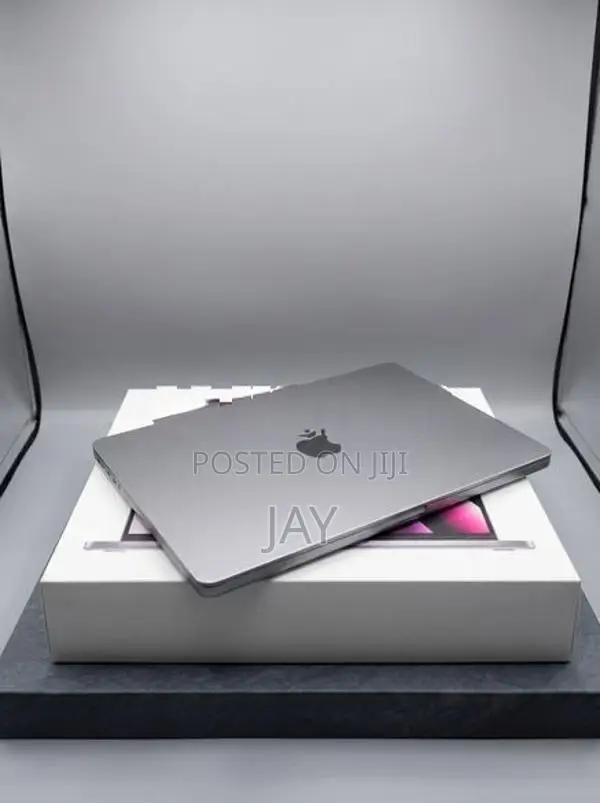 Apple MacBook Pro 16" M2 Max (32GB RAM / 1TB SSD) – Full Box Set