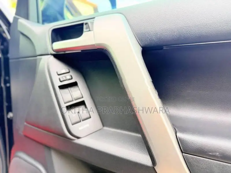 Toyota Land Cruiser 150 TX L 2023