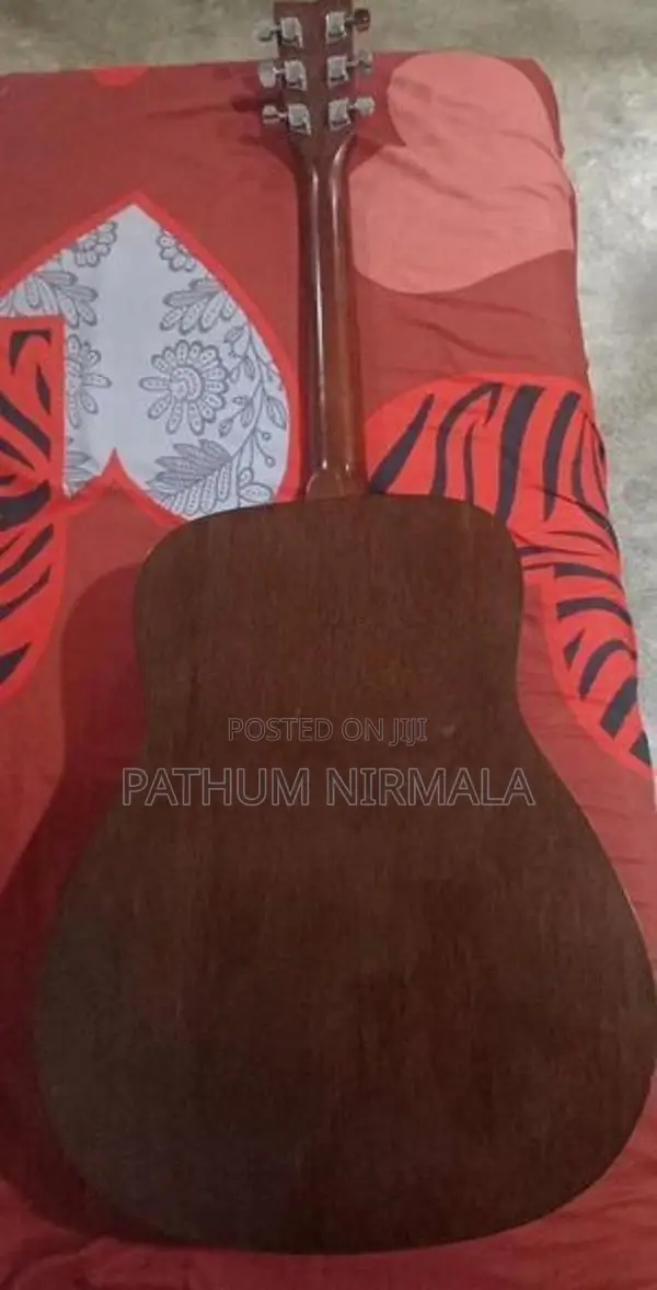 Yamaha f310 Acoustic Guitar