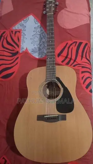 Yamaha f310 Acoustic Guitar