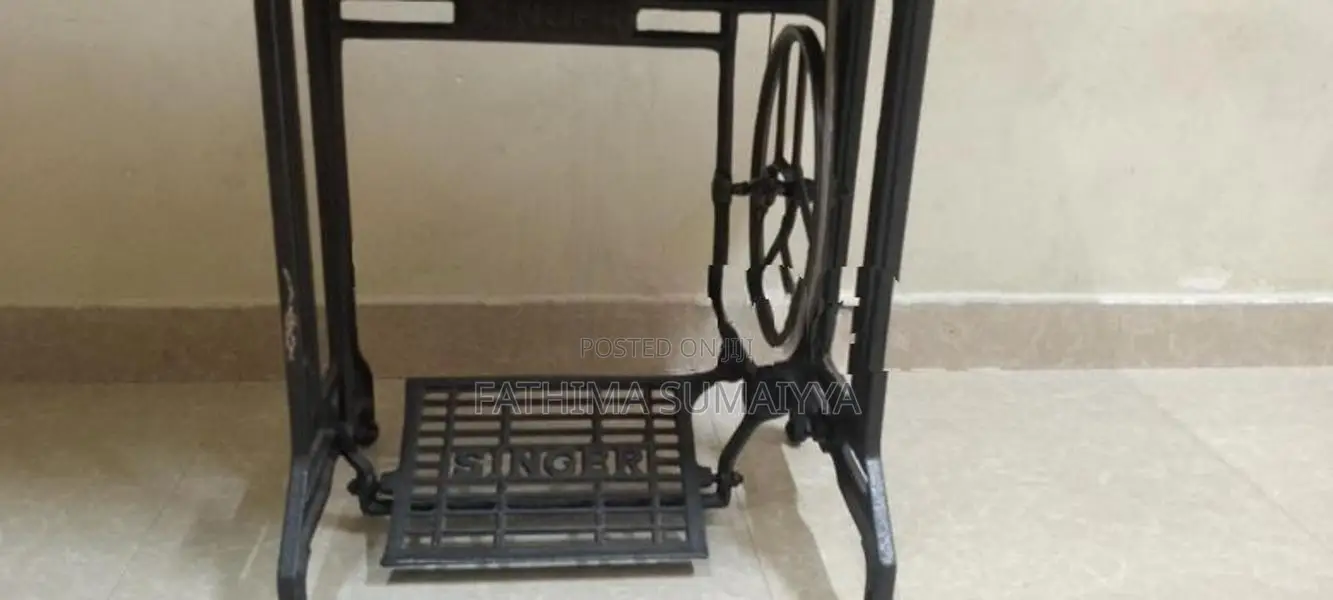 Singer Contessa ZIG ZAG Sewing Machine