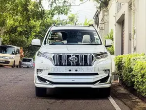Toyota Land Cruiser Prado 2023
