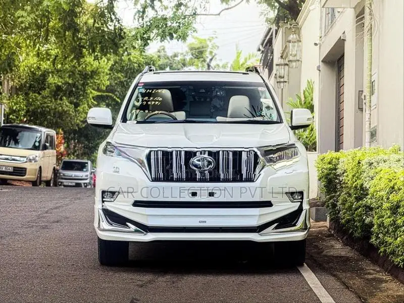 Toyota Land Cruiser Prado 2023