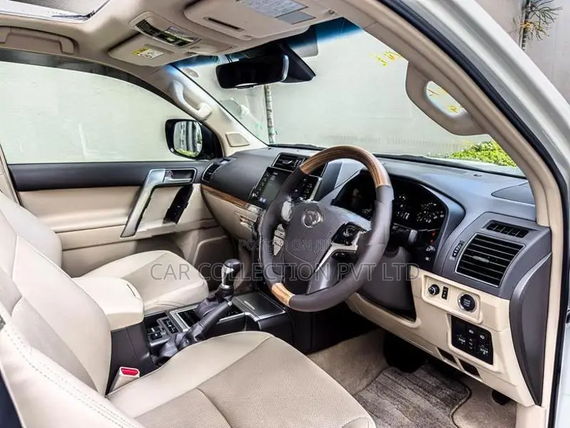 Toyota Land Cruiser Prado 2023