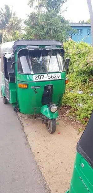 Bajaj RE 1999