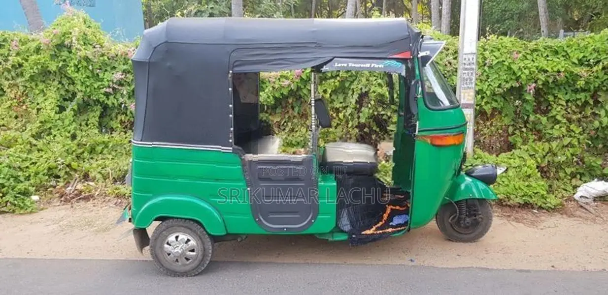 Bajaj RE 1999