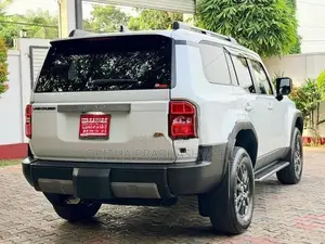 Toyota Land Cruiser Prado 250 VX 2025