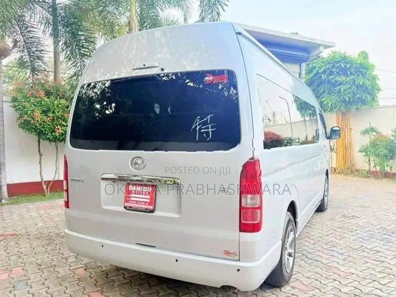 Toyota GDH 223B Highroof Japan 2024