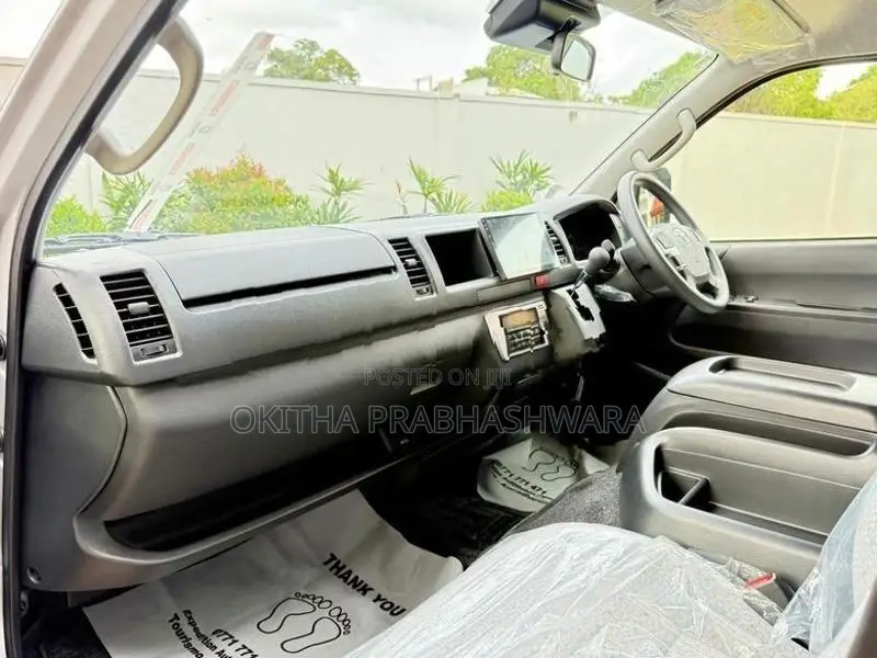 Toyota GDH 223B Highroof Japan 2024