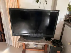 42” Hitachi LCD TV for Parts