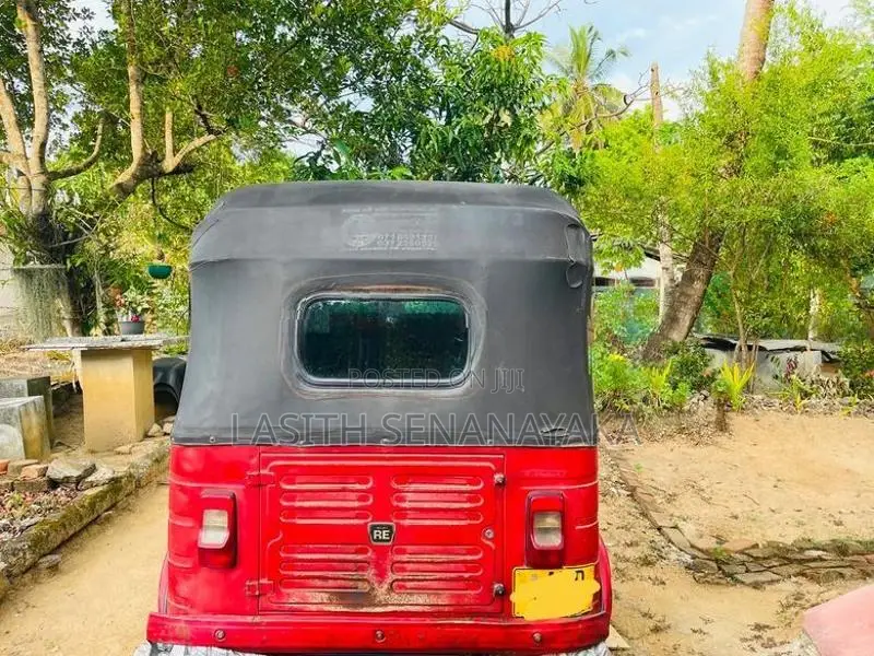 Bajaj RE 2015