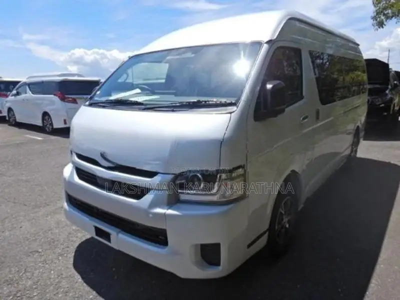 Toyota KDH High roof 2026