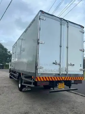 Isuzu Forward 20ft Freezer Lorry 2011
