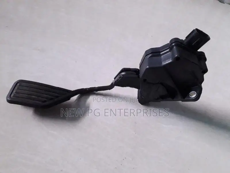 Toyota Belta SCP92 Accelerator Pedal