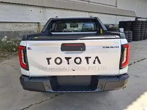 Toyota Hilux Travo Overland Plus 2026