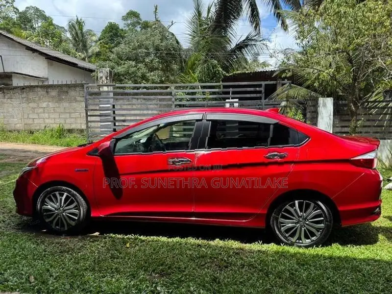 Honda Grace EX Sensing 2018