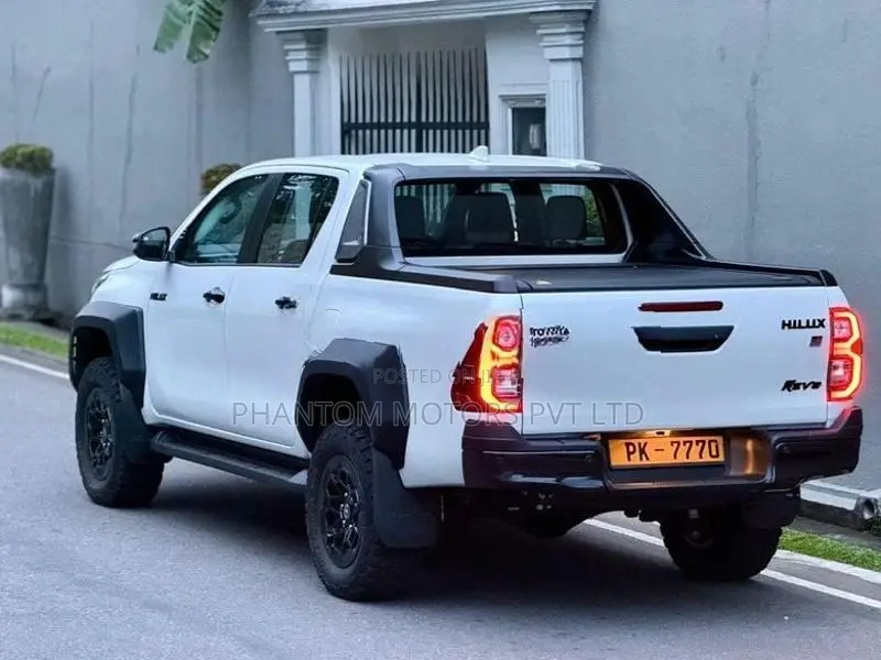 Toyota Rocco REVO GR Sport Reg 2025