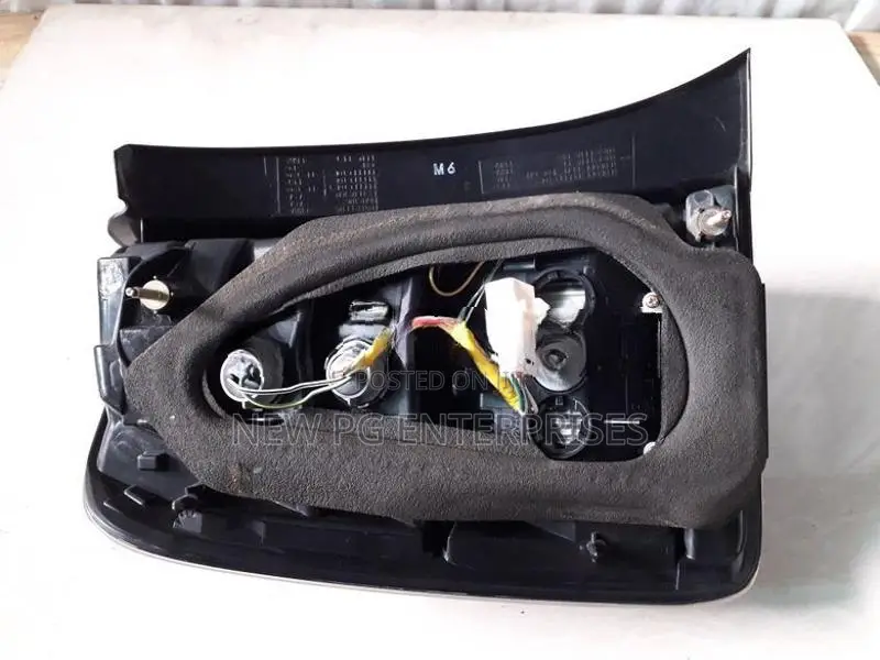 Toyota Prius NHW20 Tail Light RHS