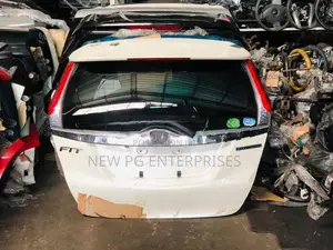 Honda Fit GP5 Dicky Door