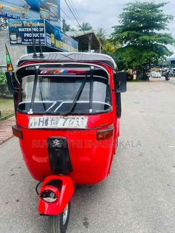 Bajaj RE 2004