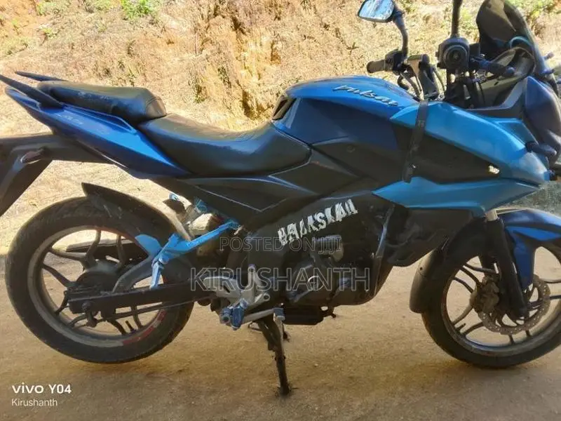Bajaj Pulsar 150 2015