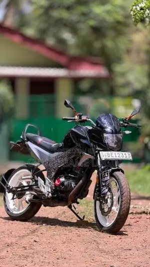 Honda CB Hornet 2016