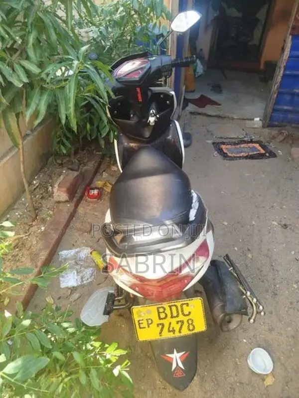 Yamaha RayZR Z 2015