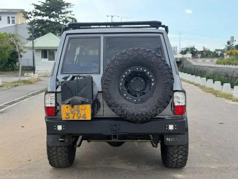 Nissan Patrol Y60 1992