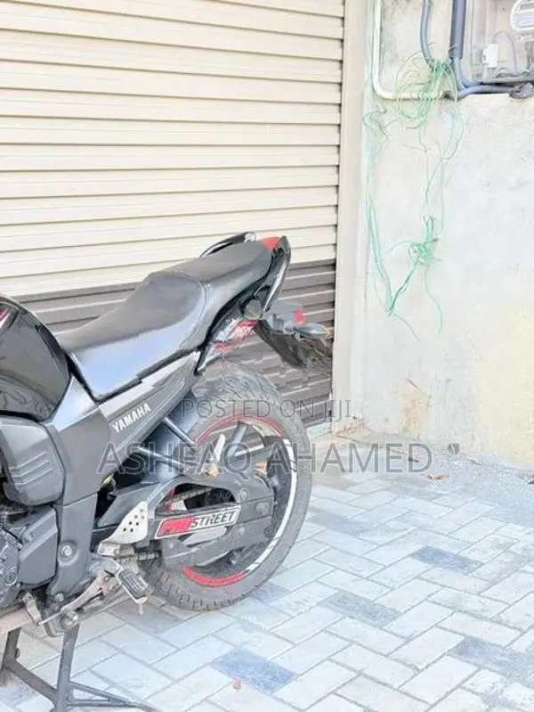 Yamaha FZ S 2014