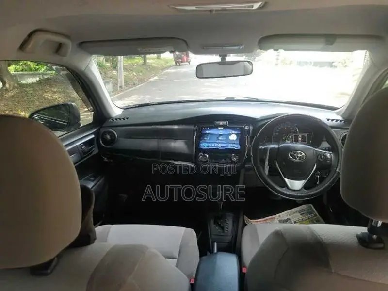 Toyota Axio 2016