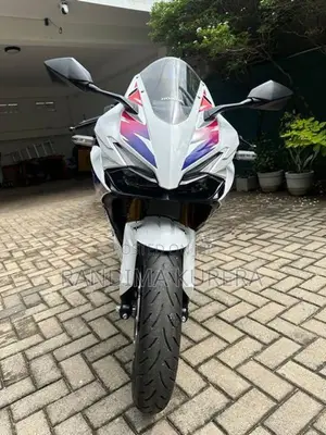 Honda CBR 250RR 2025