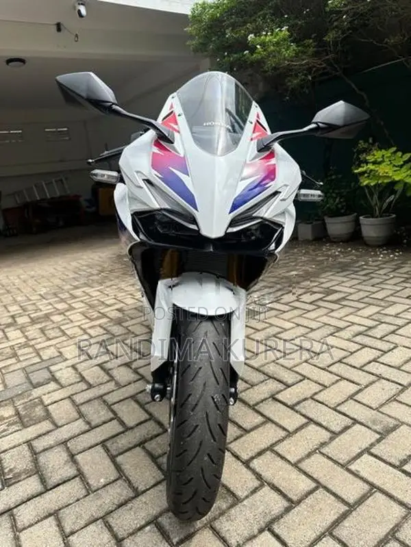 Honda CBR 250RR 2025