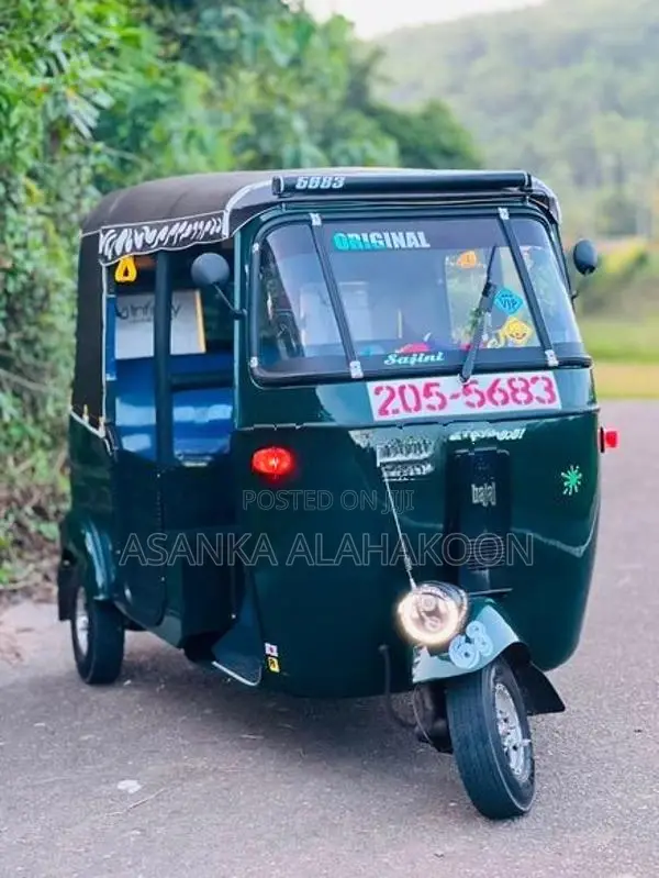 Bajaj RE 1990