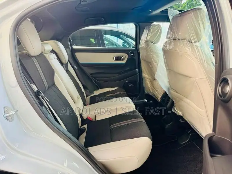 Honda Vezel Z Play 4WAY 10spk BN 2026