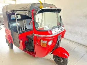 Bajaj 205 2011