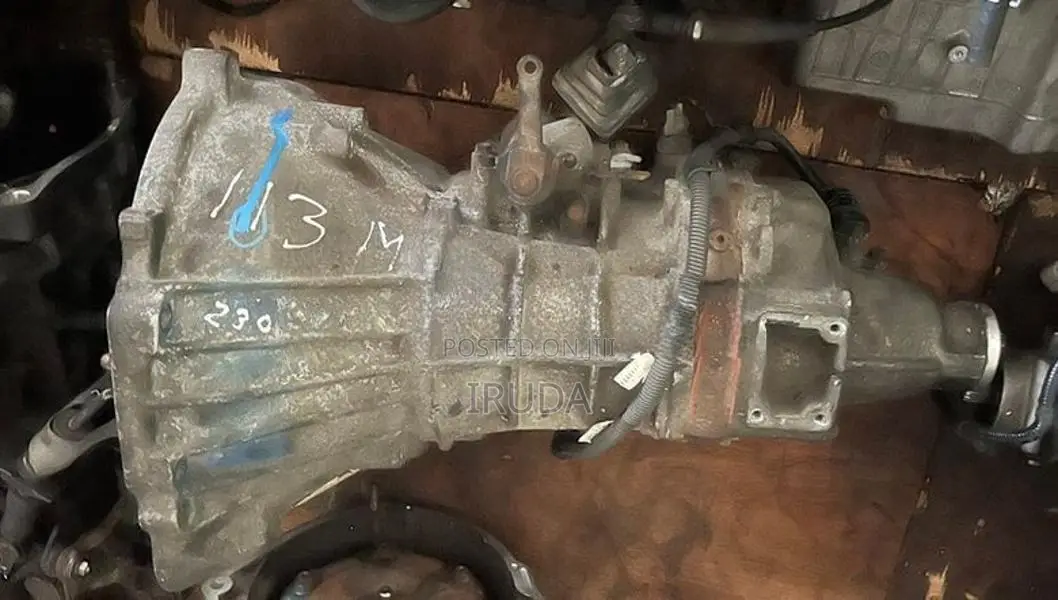 Toyota Dolphin 113 Gear Box