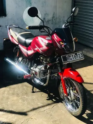 Bajaj CT100 2015