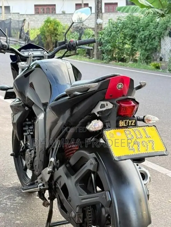 Yamaha FZs V2 2015