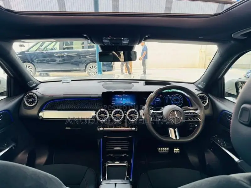 Mercedes Benz EQB 250 Plus AMG Premium 2024