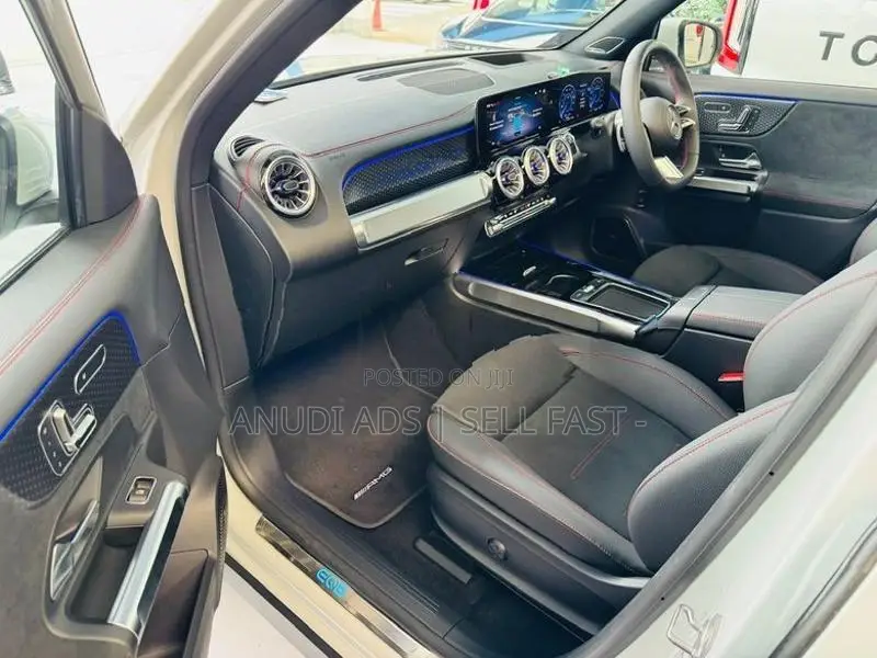 Mercedes Benz EQB 250 Plus AMG Premium 2024